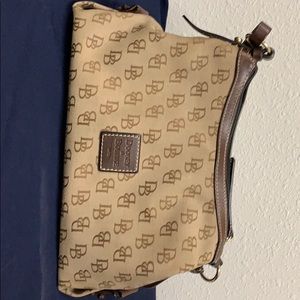 Dooney & Bourke purse